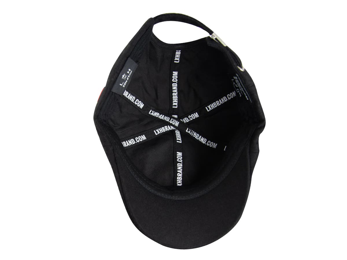 Béret Feutrine Noir LXH intérieur visière, broderie discrète « Break The Rules » sur laine chevron, doublure noire siglée.