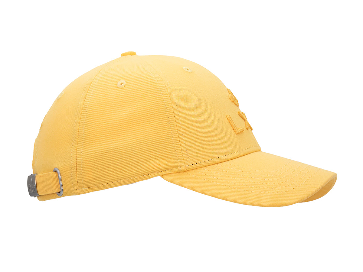 Profil droit casquette « Héritage » LXH jaune mimosa coton, sangle réglable passant logoté, boucle fleur de lys.