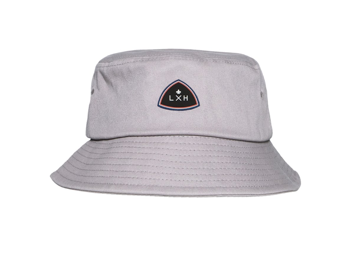 Bob Coton Gris de la marque LXH, style décontracté avec logo élégant sur le devant