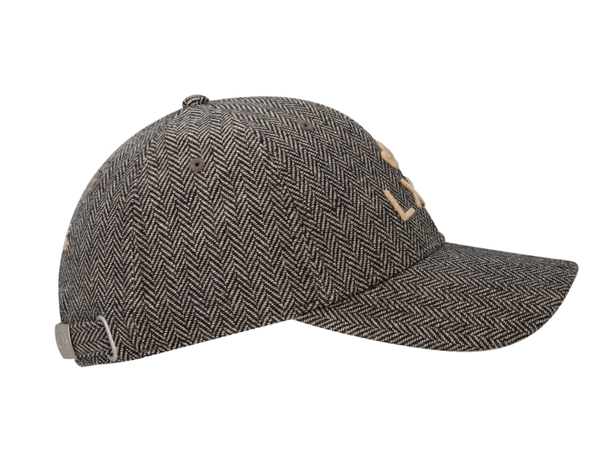Casquette chevron beige LXH avec un design élégant et léger pour un style décontracté
