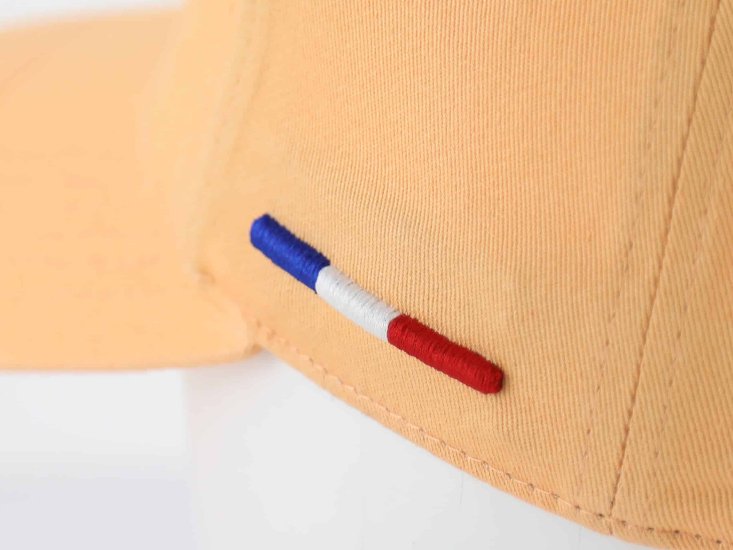 Casquette Coton Pêche avec broderie tricolore française sur le côté pour un style élégant
