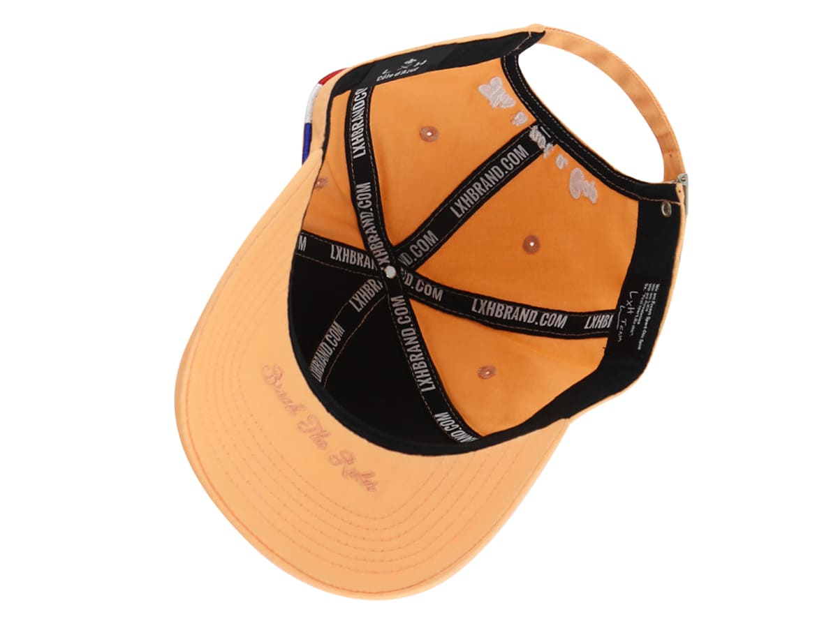 Casquette Coton Pêche de LXH avec design tendance et visière orange pour un look décontracté