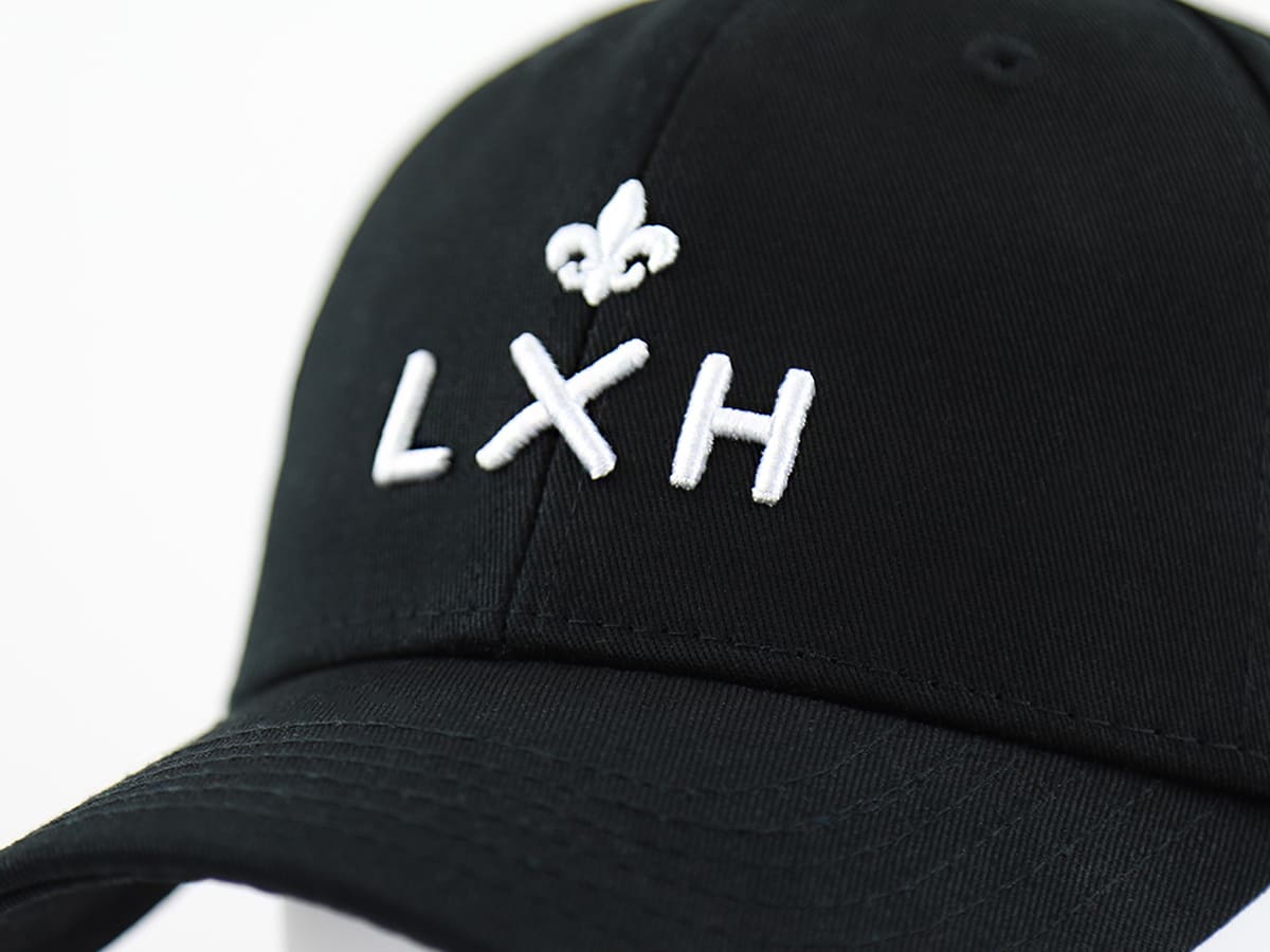 Casquette enfant coton noir LXH avec logo brodé sur le devant pour un style tendance