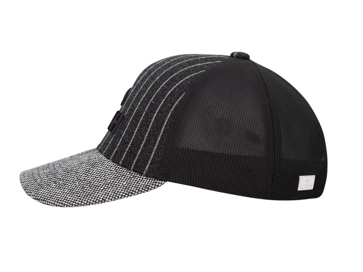 Casquette flanelle noire LXH avec visière en maille et design moderne