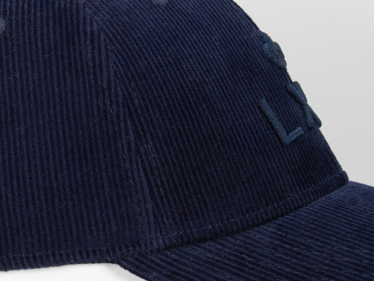 Casquette « Héritage » Velours Côtelé Ton sur Ton Bleu Marine avec broderie LXH sur le devant