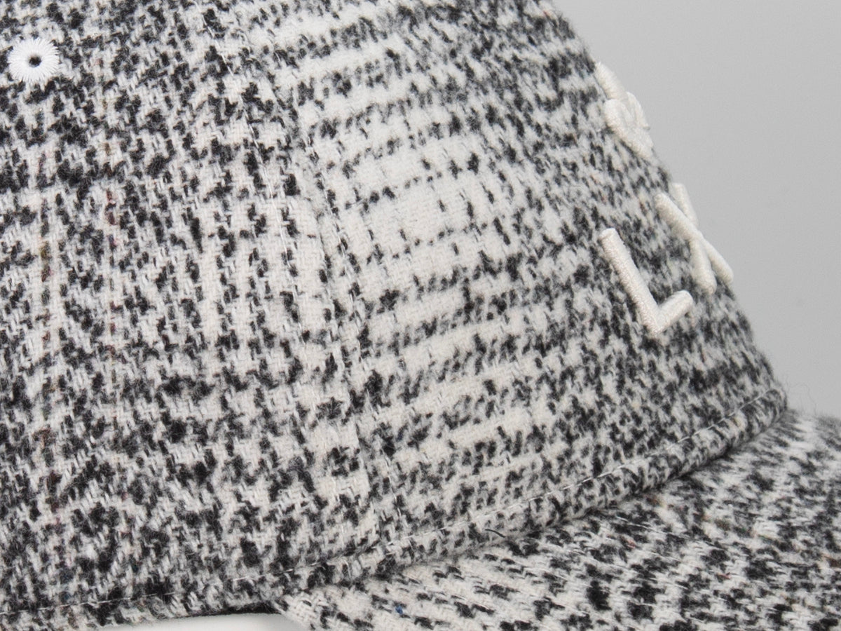 Casquette « Héritage » Ton sur Ton Pied-de-Poule Abstrait Blanc avec design élégant