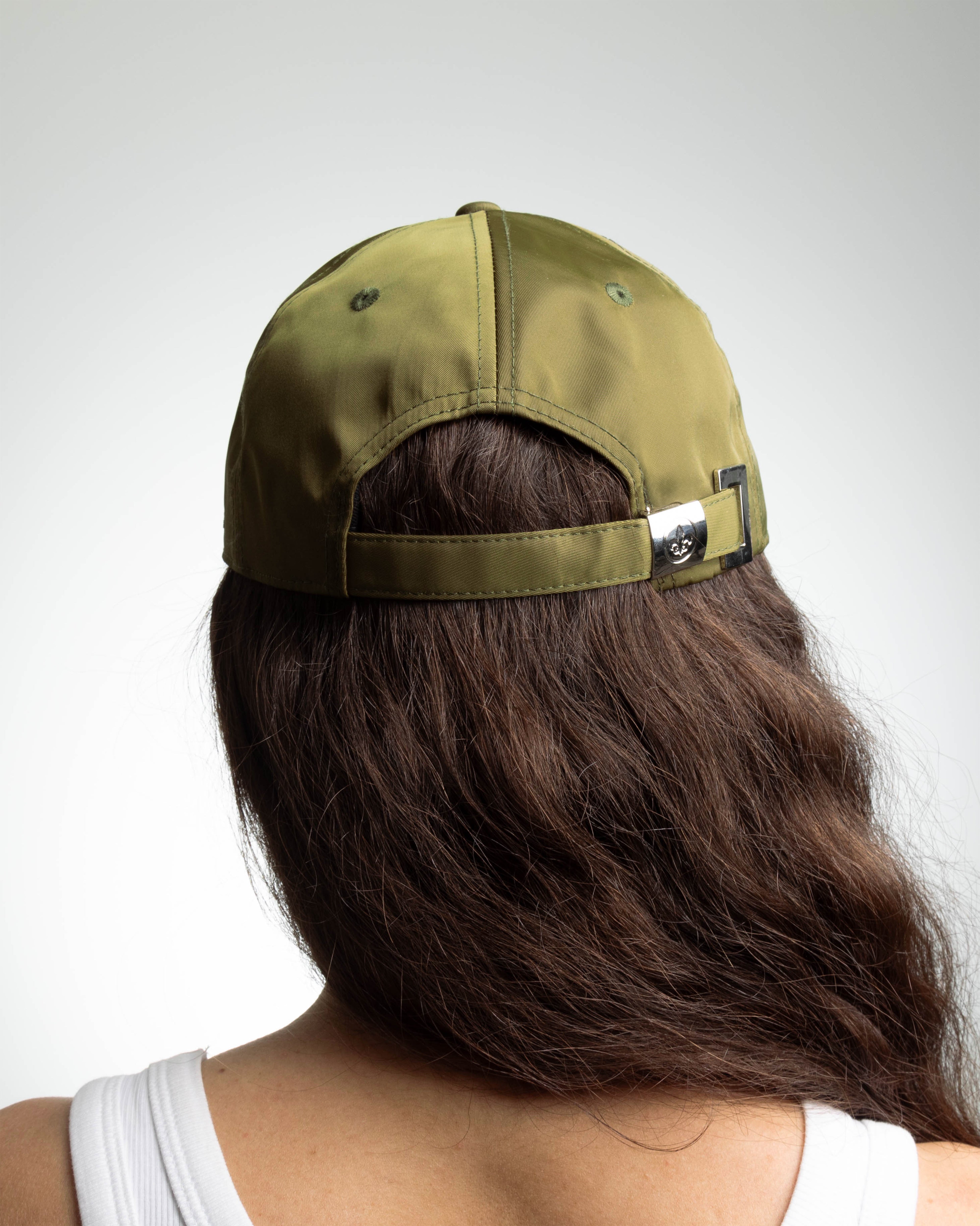 Casquette kaki nylon homme vue arrière avec ajustement pour un confort optimal