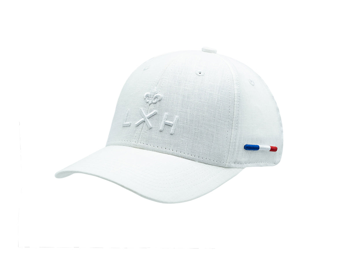 Casquette lin blanc ton sur ton de la marque LXH avec broderie élégante et détails colorés
