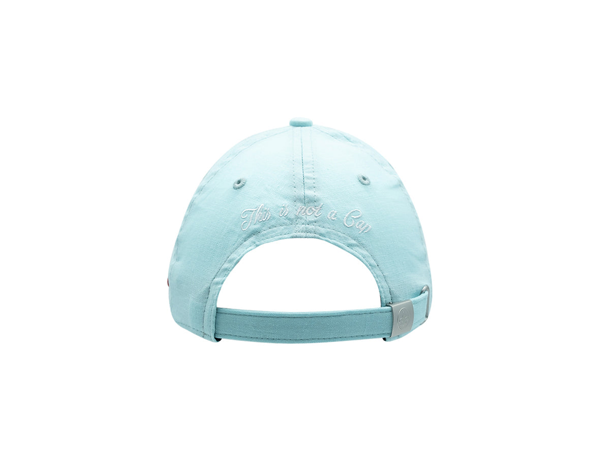Vue arrière de la casquette lin cyan de LXH avec une sangle ajustable
