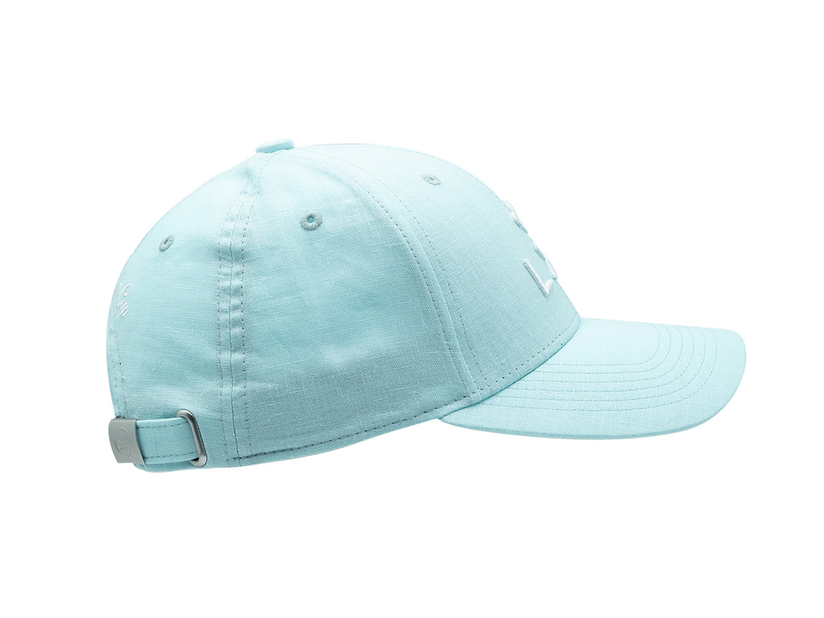 Casquette lin cyan de la marque LXH avec une visière légèrement courbée et un design élégant
