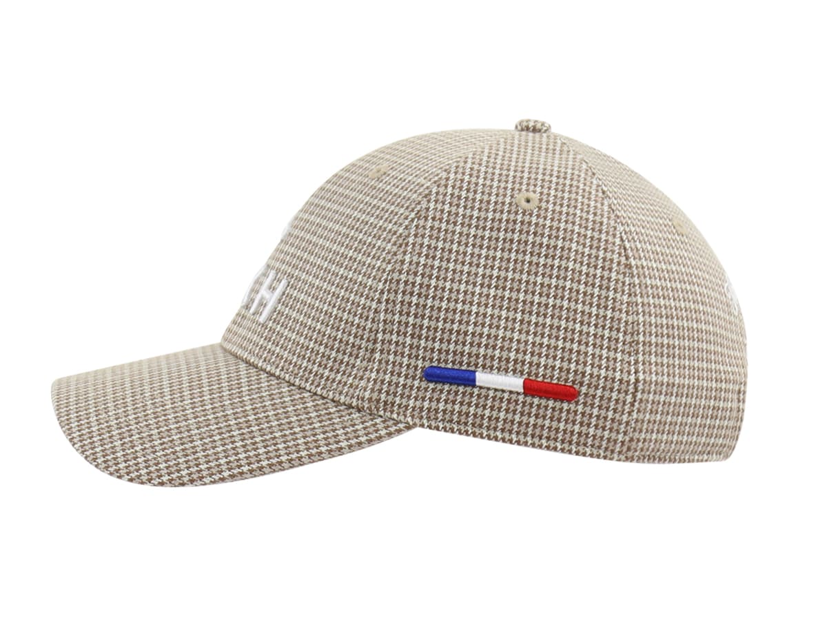 Casquette pied-de-poule camel de LXH avec un design élégant et bande tricolore