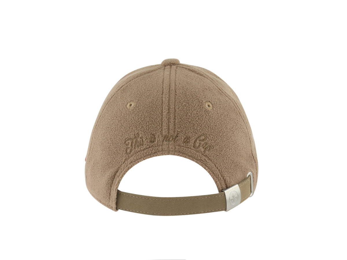 Vue arrière casquette polaire noisette adulte LXH « Héritage », sangle ajustable, boucle métallique de réglage.