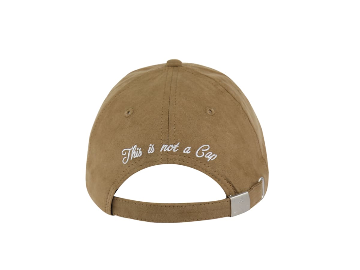 Casquette Suédine Camel de LXH avec inscription This is not a Cap à l'arrière