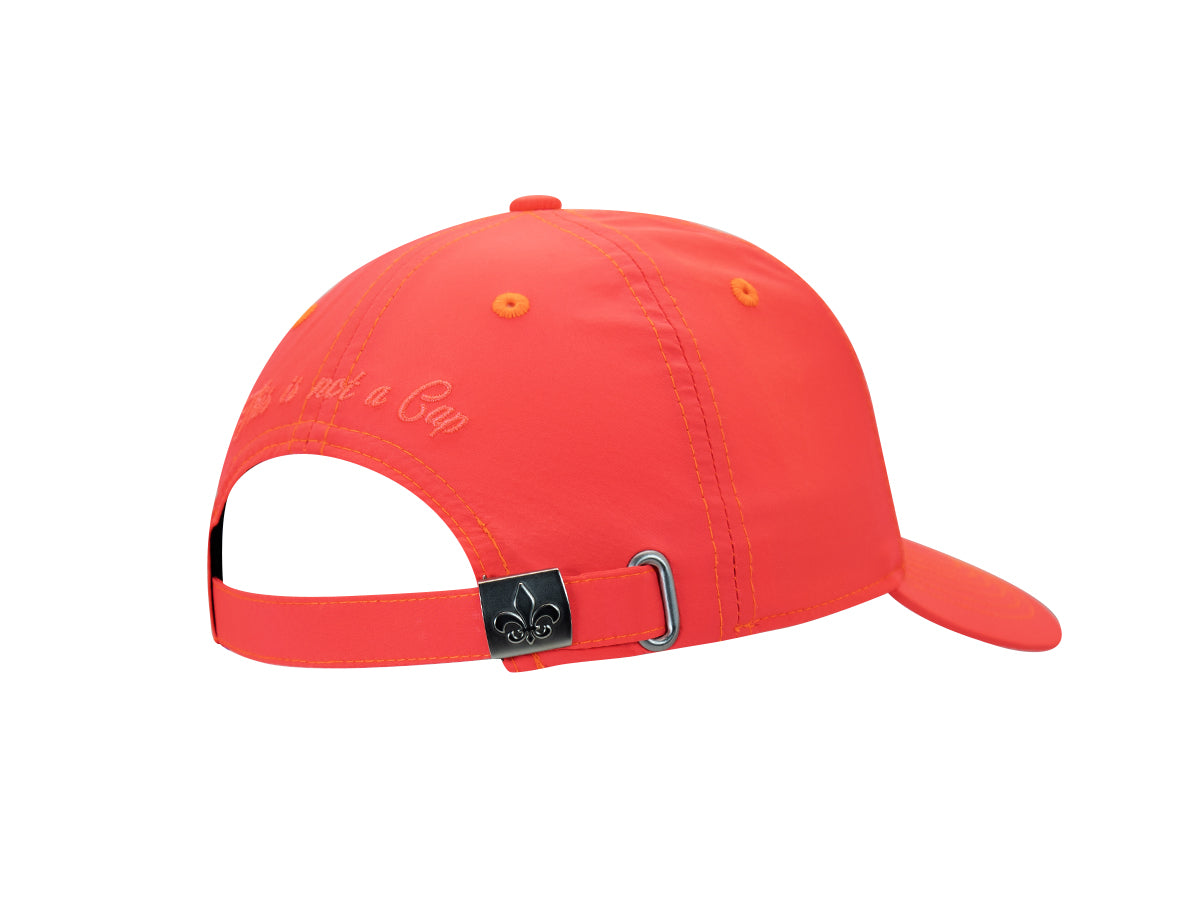 Casquette sweet pants rouge avec fermeture réglable à l'arrière pour un style décontracté