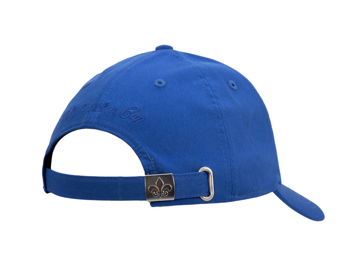 Casquette sweet pants bleue de LXH avec une fermeture ajustable à l'arrière
