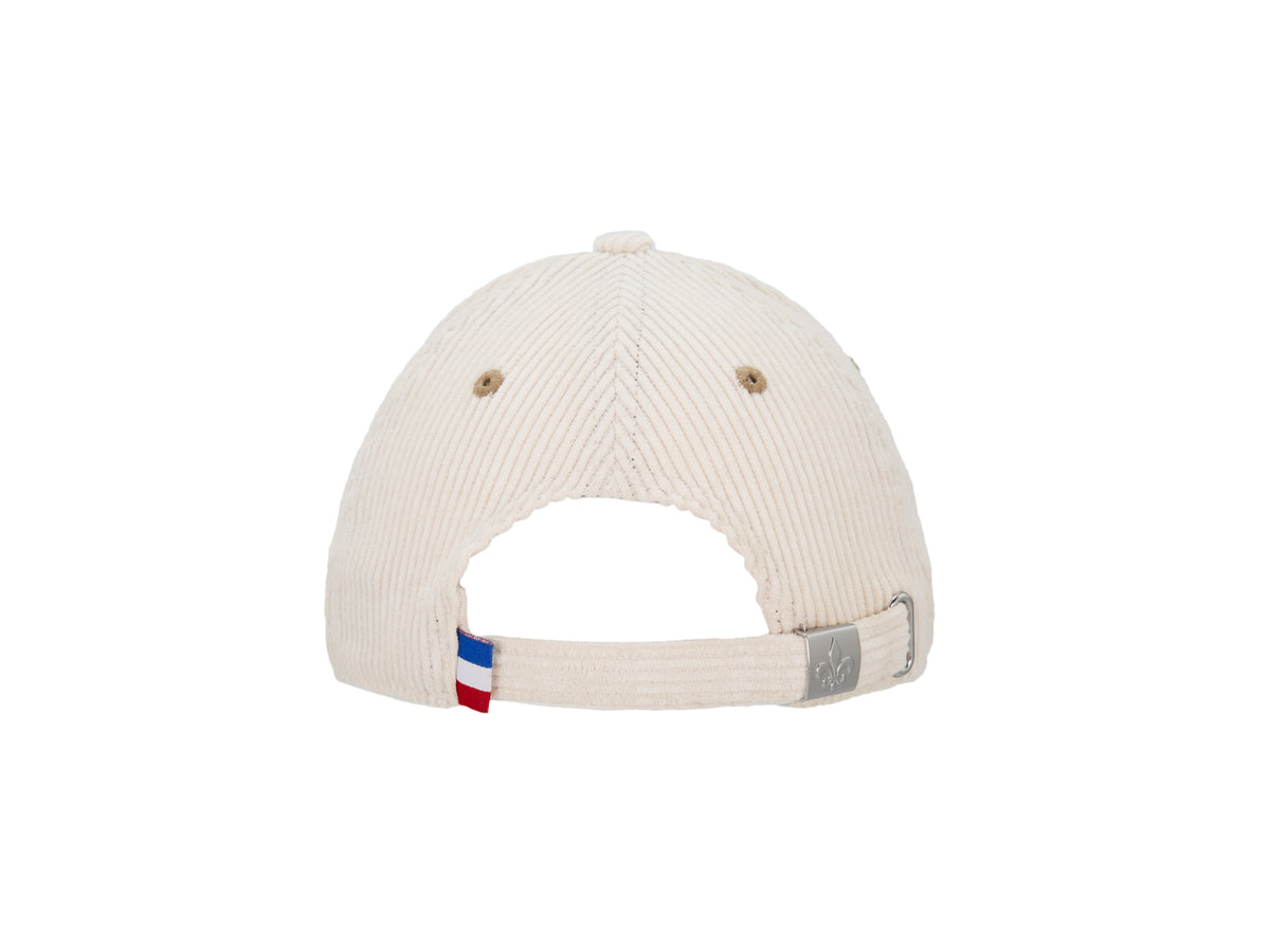 Dos casquette LXH Campus vanille velours côtelé, sangle réglable boucle métal fleur de lys, étiquette drapeau tricolore.