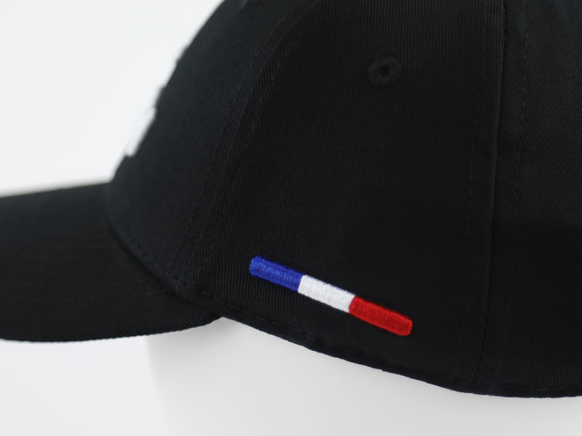 Casquette Bébé noire LXH avec petit drapeau tricolore brodé bleu blanc rouge