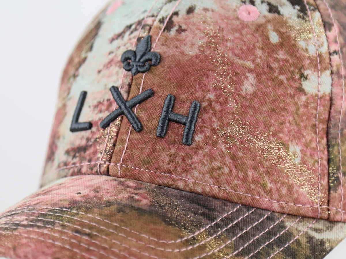 Casquette LXH avec motif Minéraux Beige Doré et broderie noire sur le devant