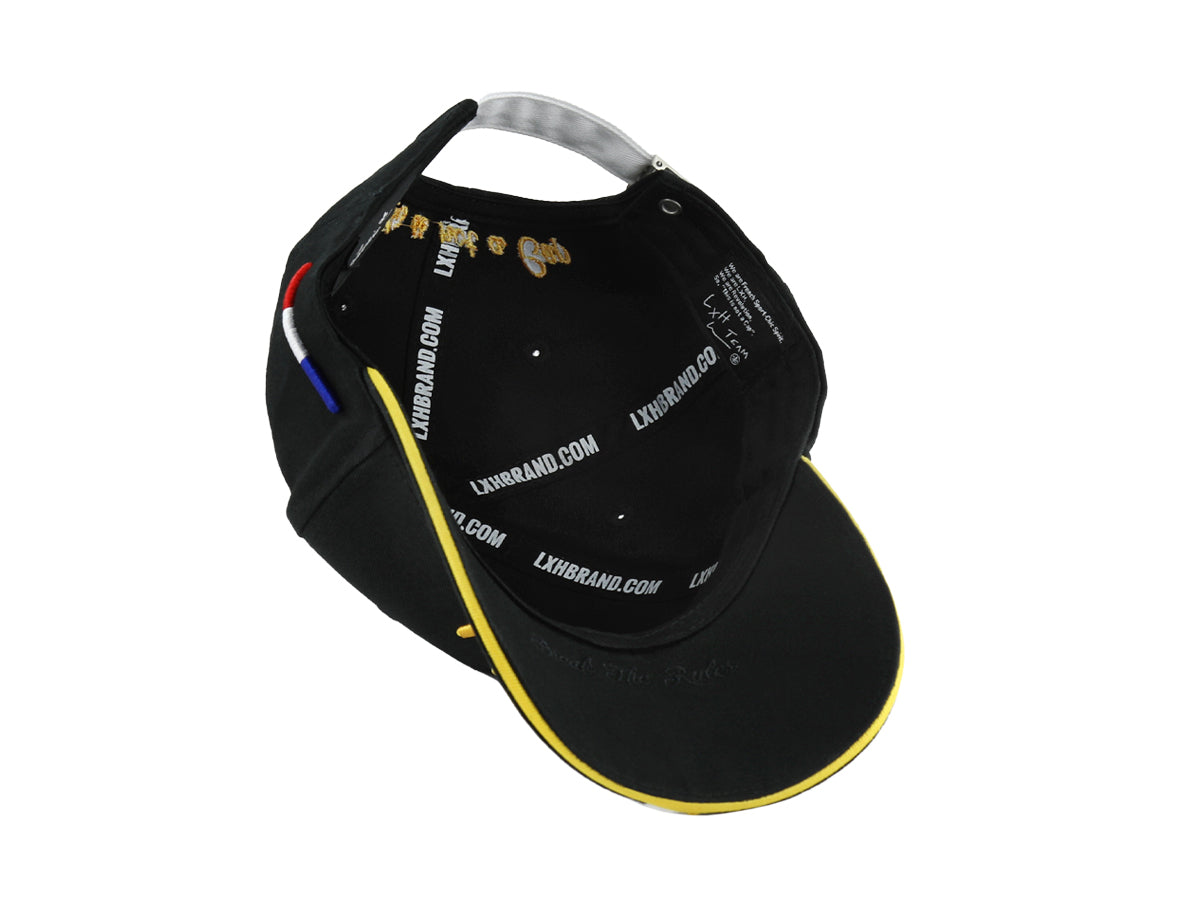 Casquette Racing Noir LXH noire avec détails tricolores et bordure jaune élégante