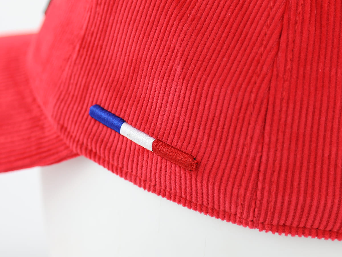 Casquette LXH en Velours Côtelé Rouge avec détail brodé du drapeau tricolore français
