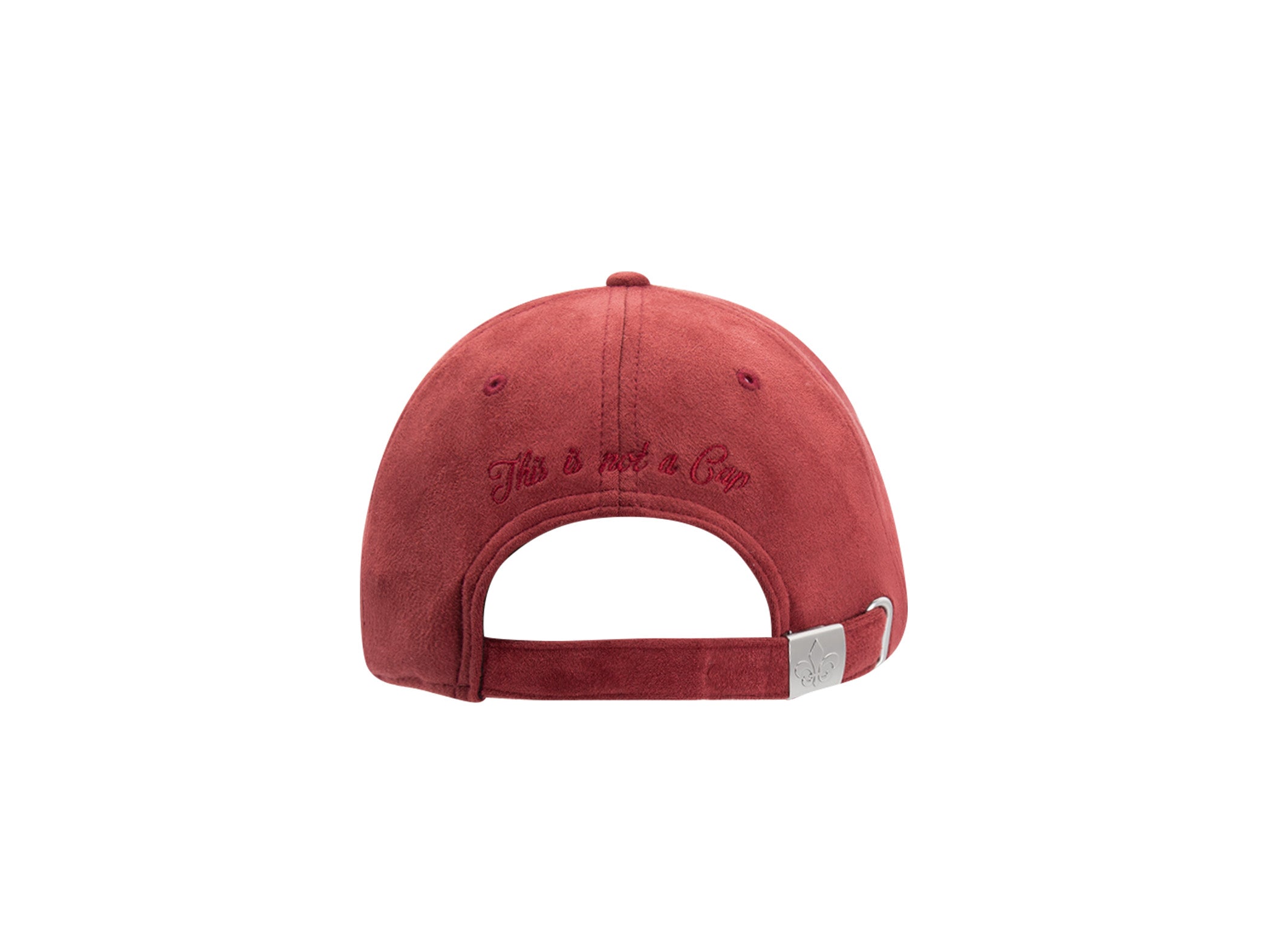 Casquette LXH x Monaco GP suédine bordeaux dos, broderie cursive This is not a Cap, sangle passant fleur de lys.