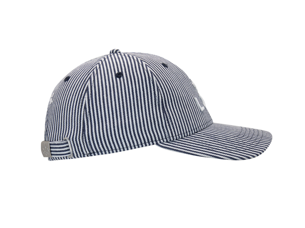 Profil droit casquette LXH Marinière Bleu, rayures fines bleu et blanc, passant métal fleur de lys, visière surpiquée.