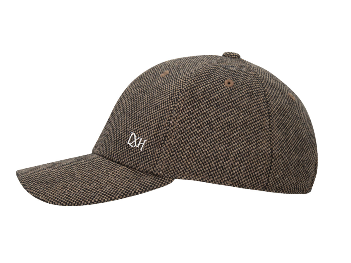 Casquette « Prestige » Gros Caviar Marron / Beige en tissu élégant avec logo LXH brodé sur le côté