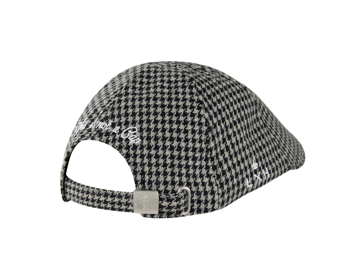 Béret Pied-de-Poule Gris / Noir de LXH avec un design élégant et une coupe confortable
