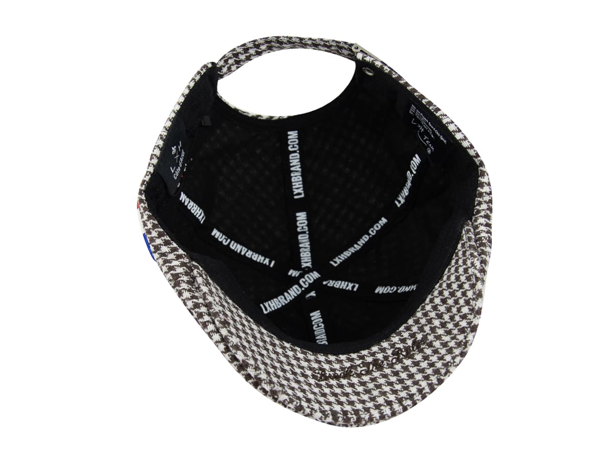 Intérieur du Béret Pied-de-Poule Marron / Blanc de LXH avec doublure noire pour un confort optimal