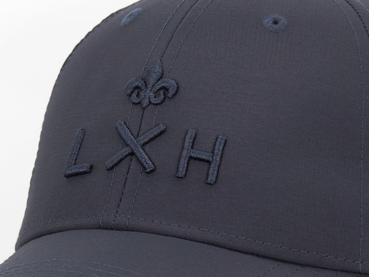 Casquette bleu marine homme LXH avec logo brodé pour un look décontracté et tendance