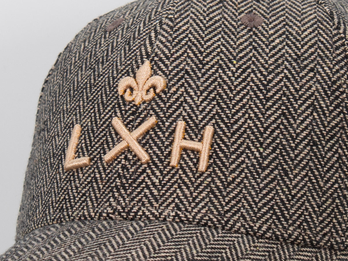 Casquette chevron beige de LXH avec broderie élégante et motif chevron distinctif