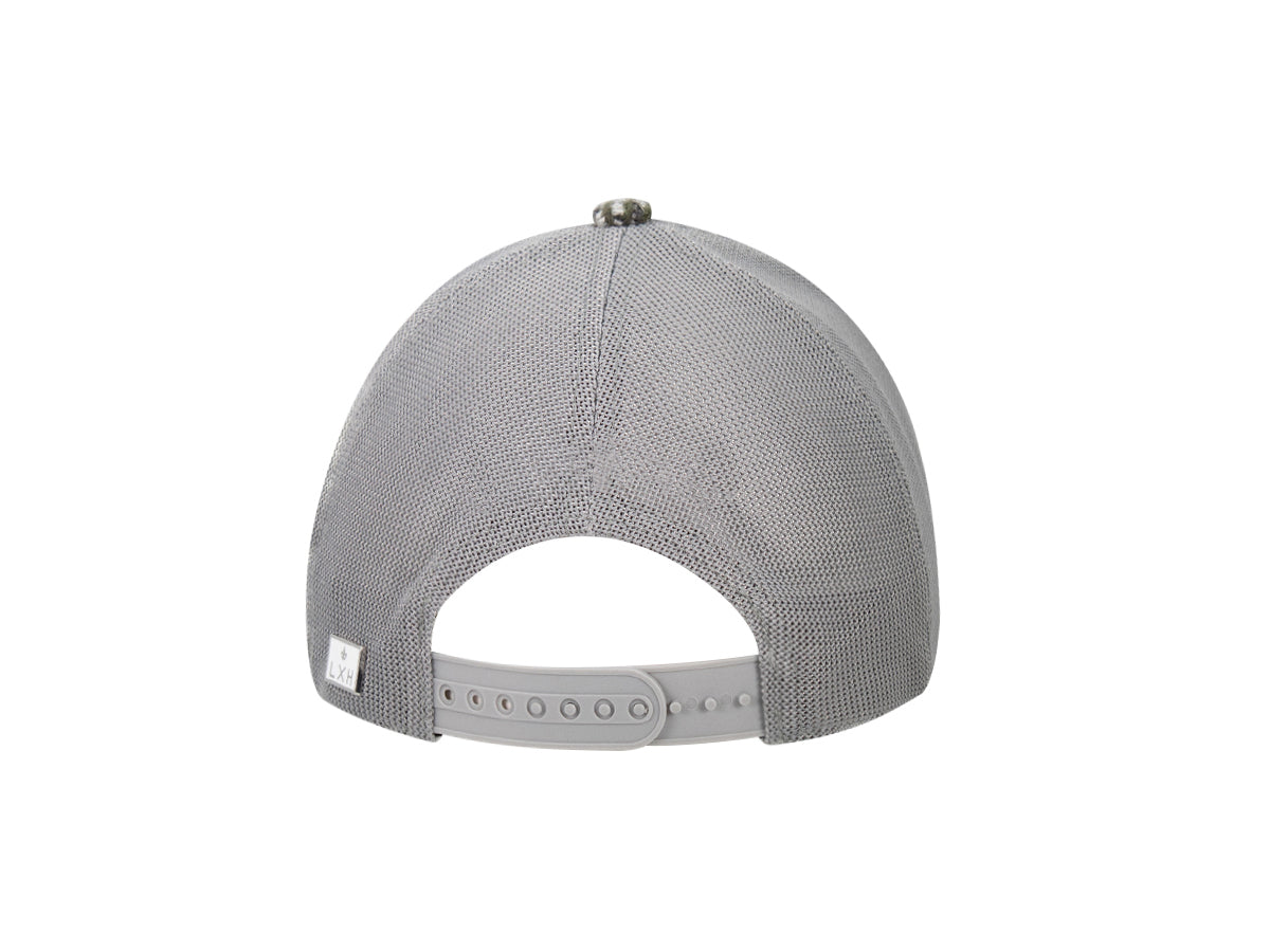 Vue arrière de la casquette chevron homme luxe LXH avec maille respirante et ajustement facile