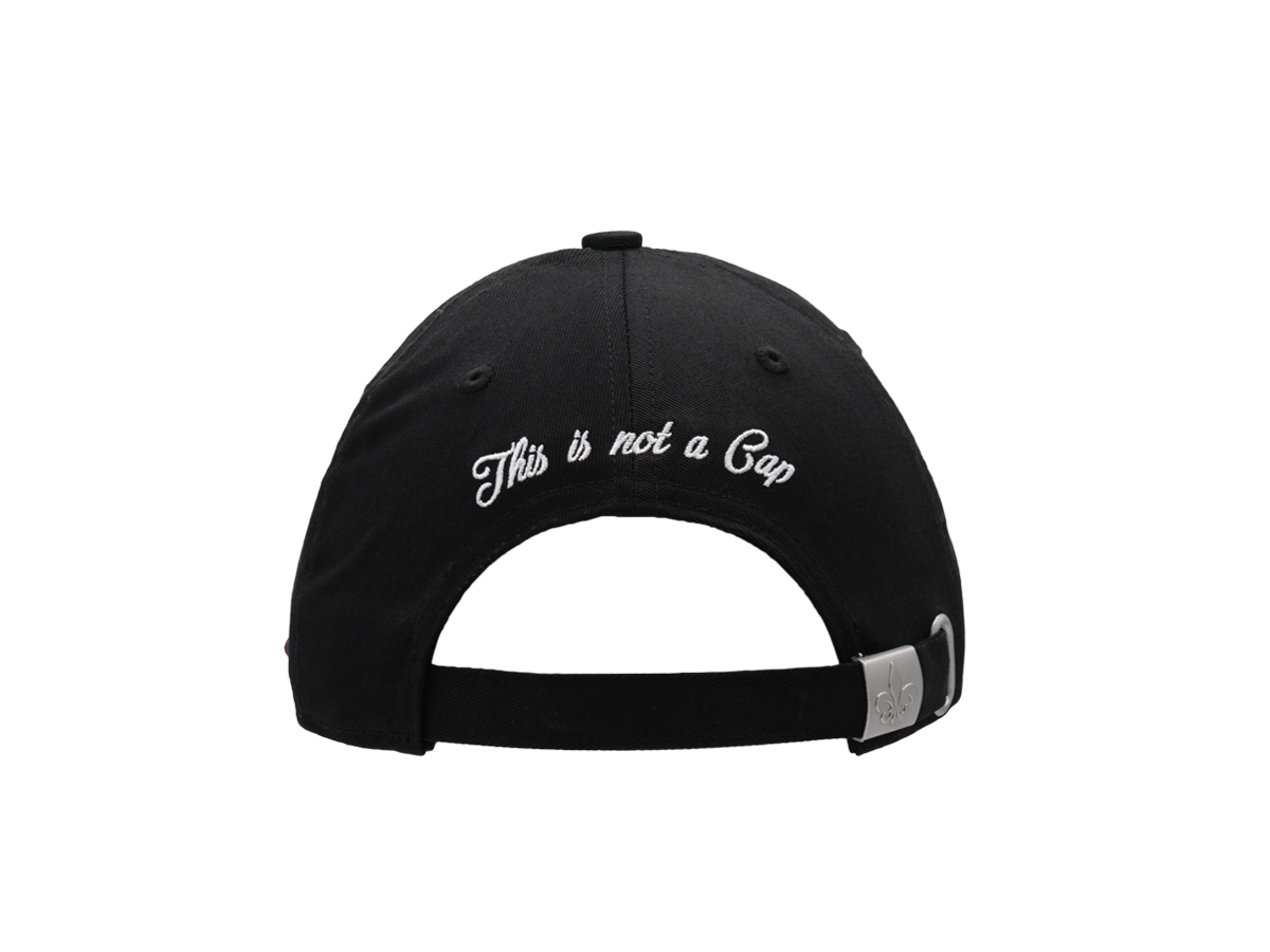 Casquette Halloween noir avec inscription stylisée sur l'arrière, parfaite pour les célébrations d'Halloween