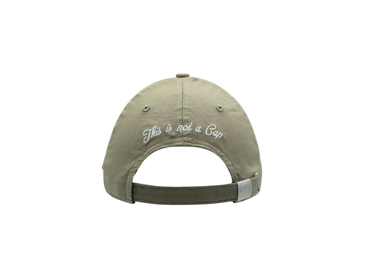 Casquette lin vert olive de LXH avec broderie arrière 'This is not a Cap'