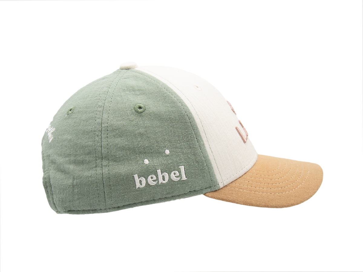 Casquette LXH en vert et beige avec broderie 'bebel' sur le côté pour un style décontracté