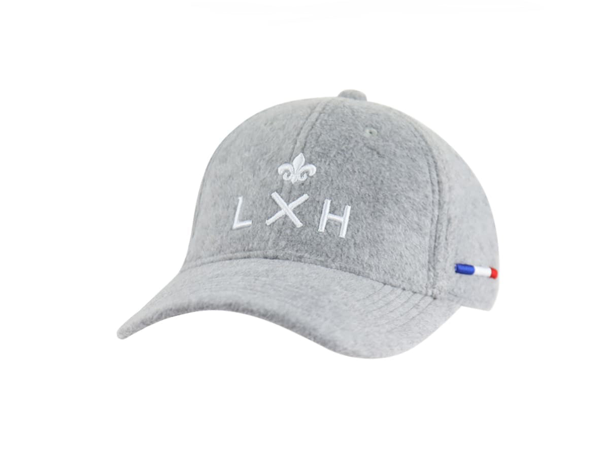 Casquette polaire grise LXH avec logo brodé et détails tricolores sur le côté