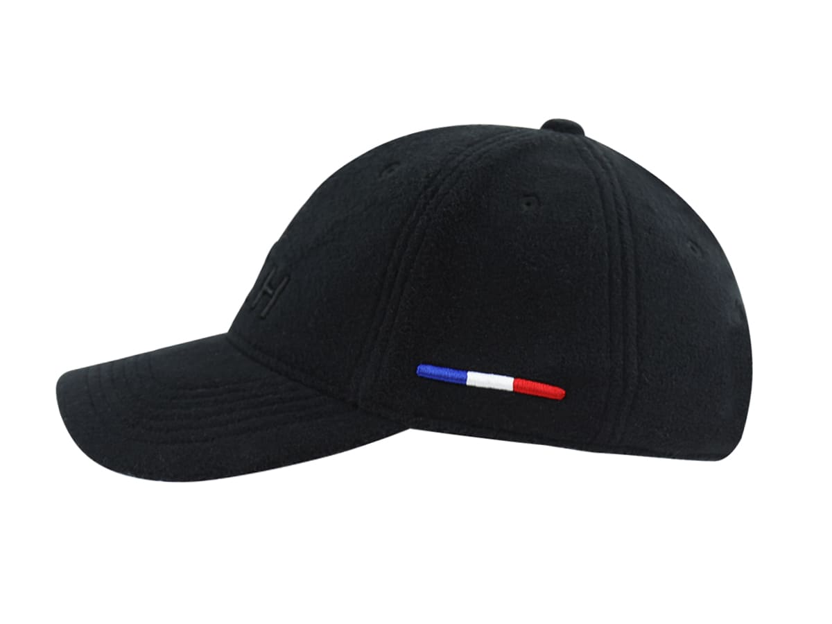 Casquette polaire noire homme de la marque LXH avec un design élégant et logo discret