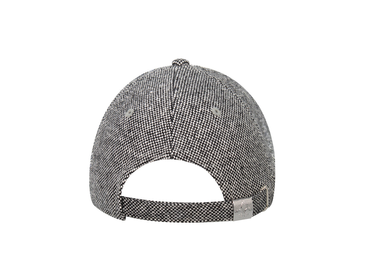 Casquette prestige gros caviar noir de LXH vue arrière avec système de réglage