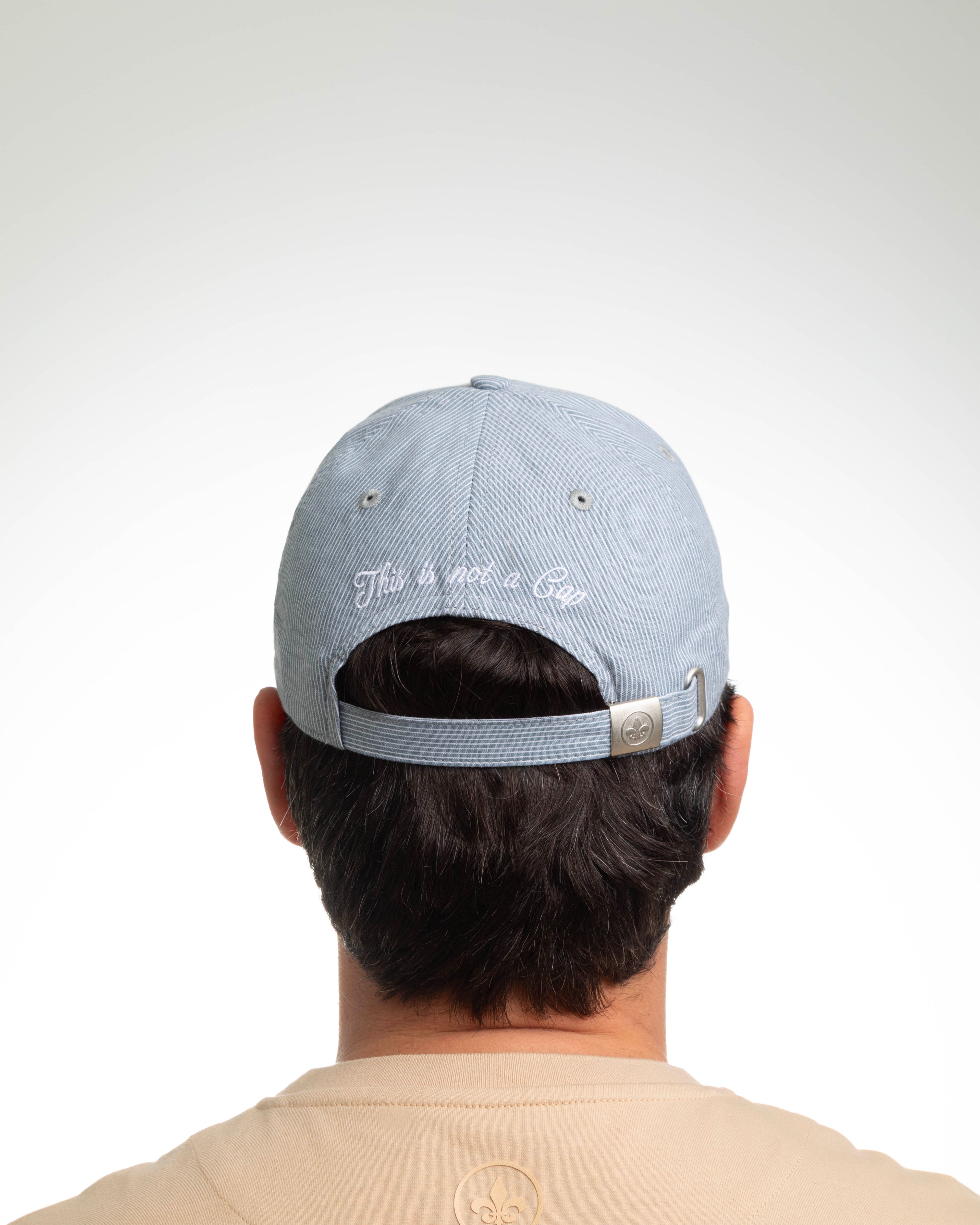 Casquette rayée bleu gris de LXH avec broderie à l'arrière pour un style décontracté