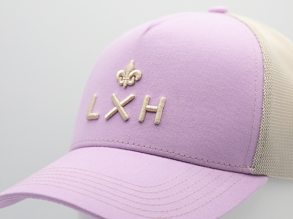 Casquette Shades LXH en lilas avec broderie et visière classique pour style décontracté