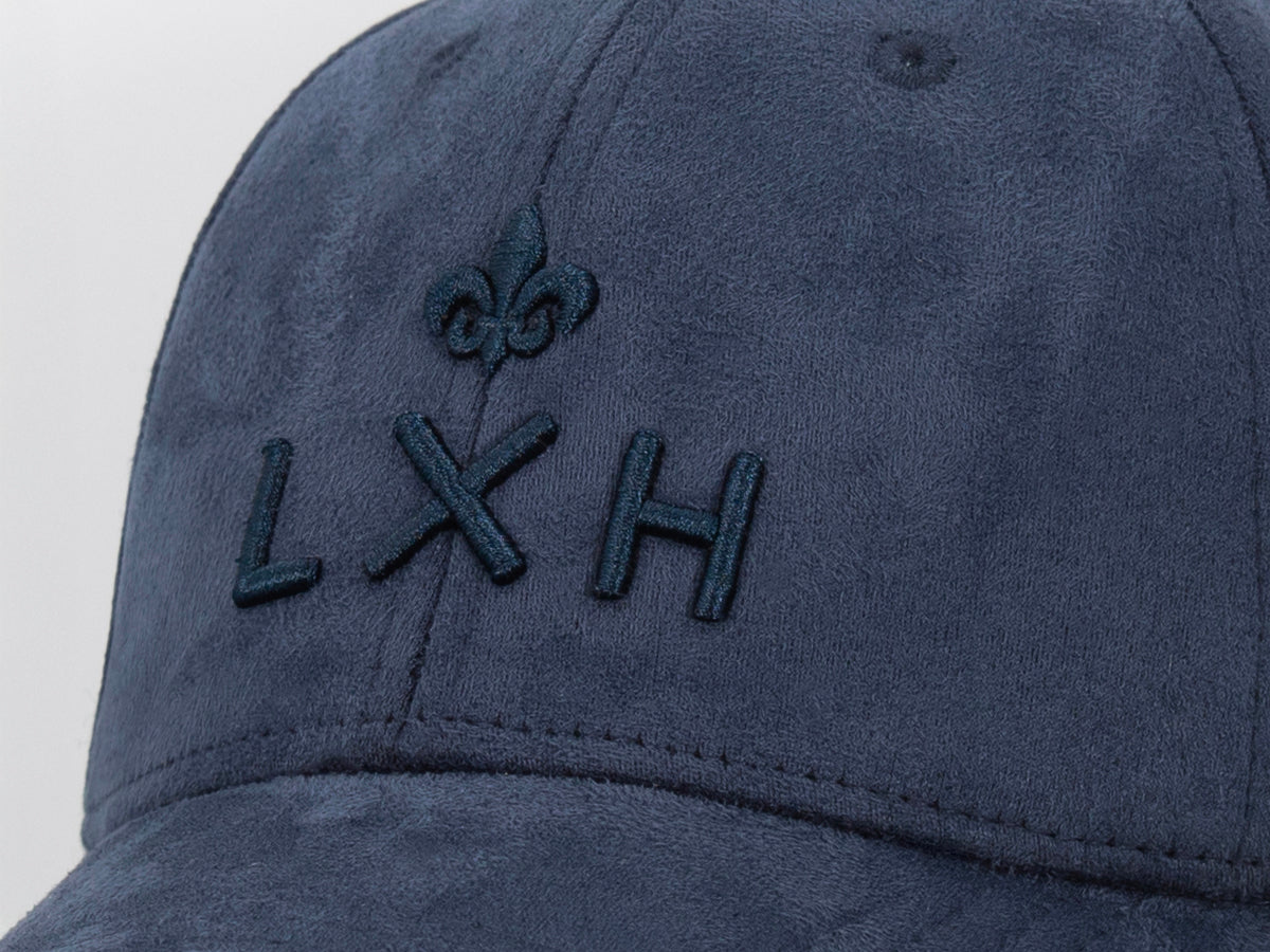 Casquette suédine bleu marine LXH avec broderie élégante pour un style sophistiqué