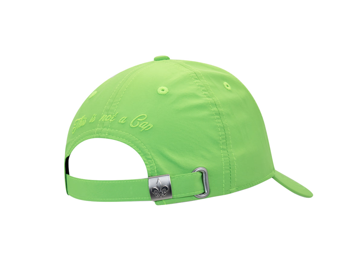 Casquette sweet pants verte avec broderie au dos et sangle ajustable