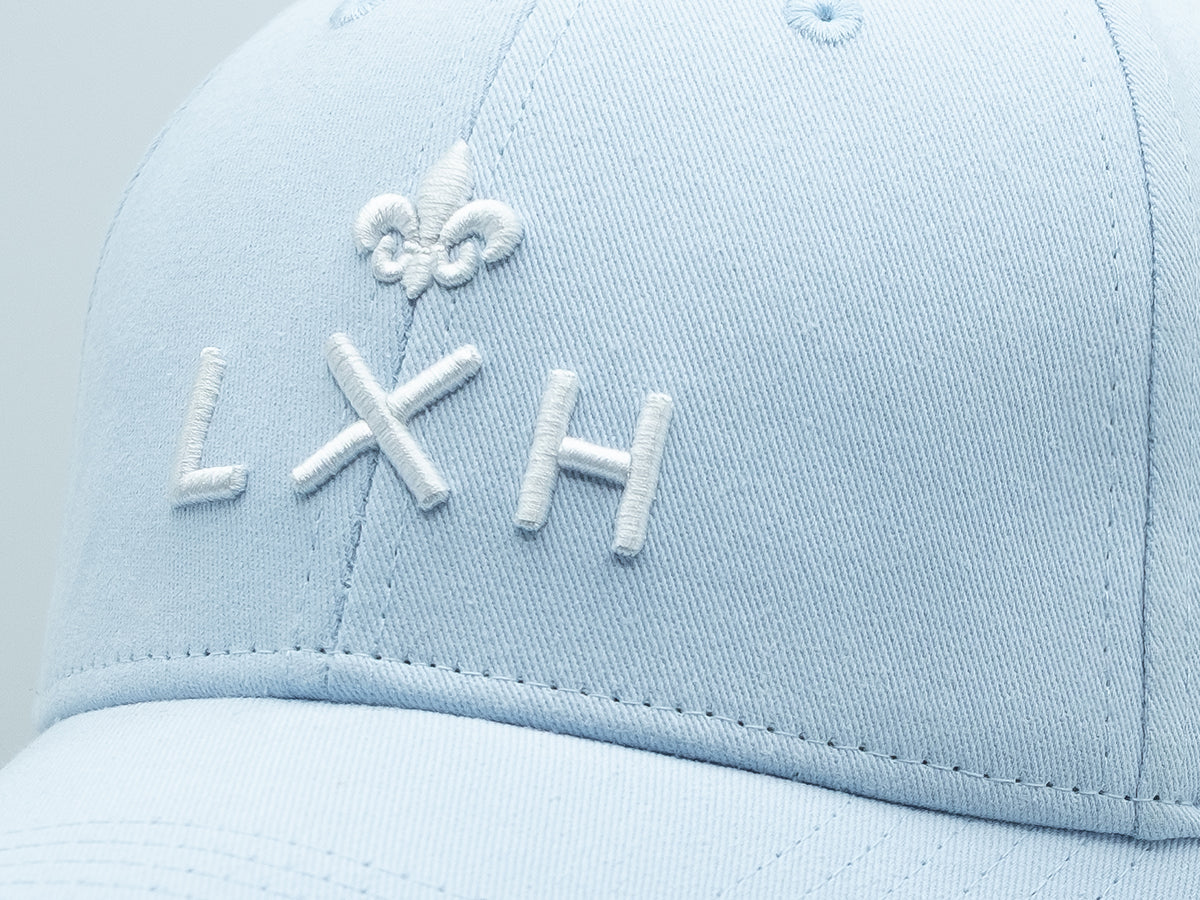 Casquette LXH en Coton Bleu Ciel avec broderie blanche pour un look décontracté