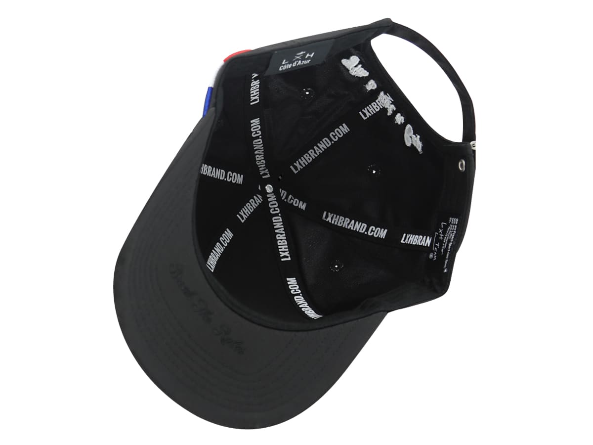Casquette LXH en Nylon Noir vue de l'intérieur avec bande de transpiration et coutures blanches