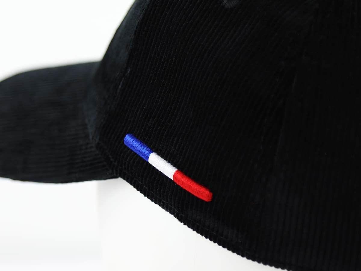 Casquette LXH en Velours Côtelé Noir avec petit détail tricolore bleu blanc rouge