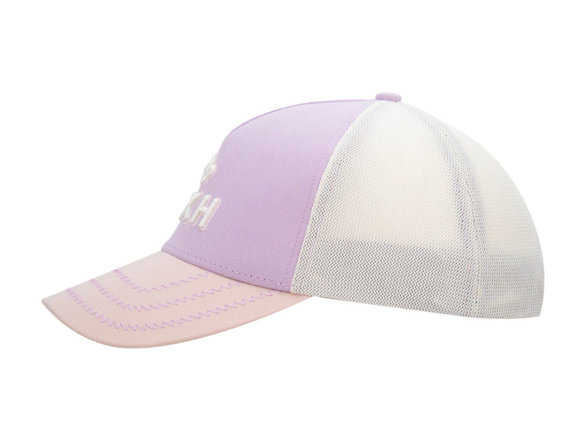 Profil droit de la casquette Évasion raisin, panneaux arrière en mesh blanc et visière surpiquée.