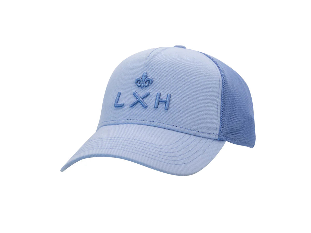 Casquette Évasion LXH bleu topaze, façade bleu clair et mesh assorti, monogramme brodé.