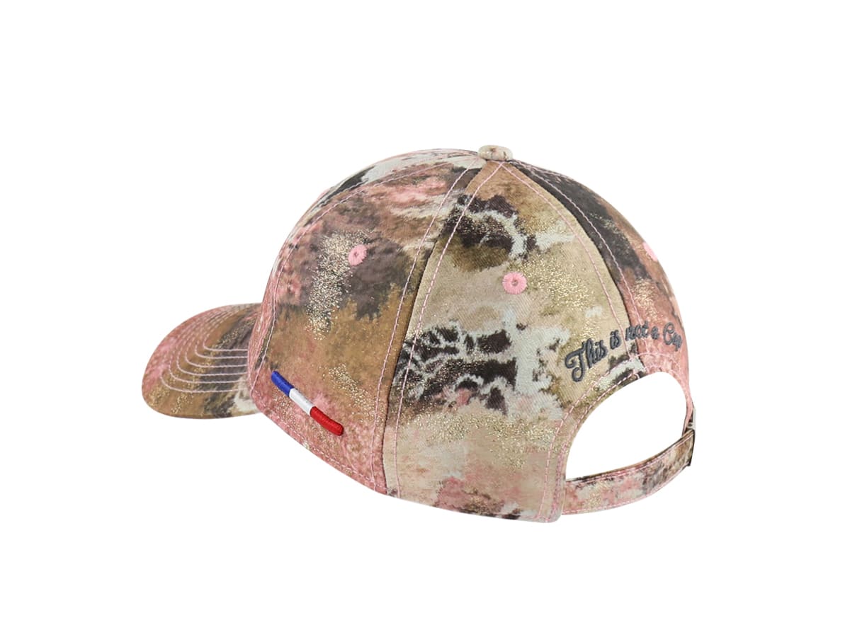 Casquette LXH motif Minéraux Beige Doré avec fermeture ajustable arrière et détails tricolores